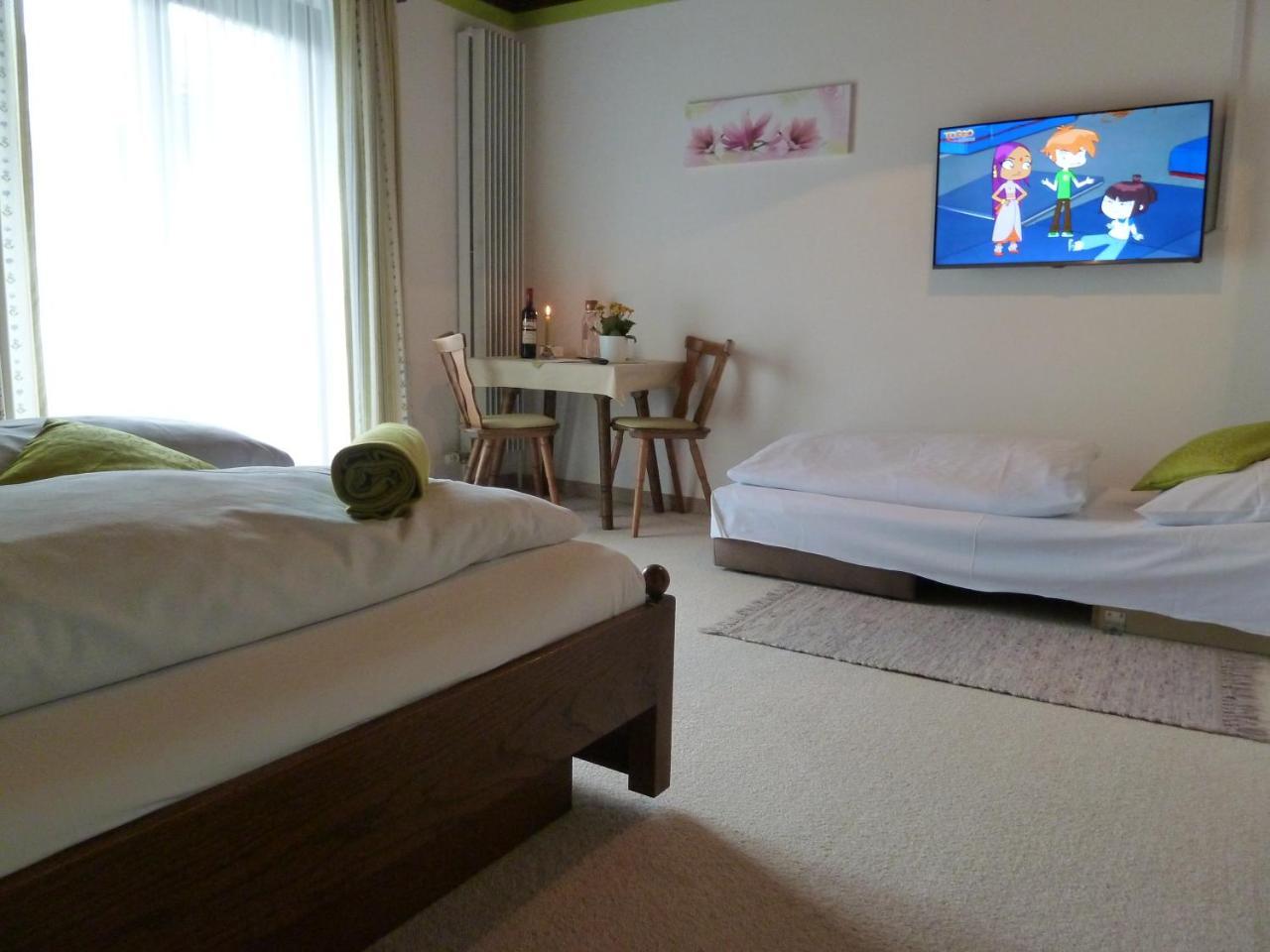 Pension Schoene Aussicht คูเคิล ภายนอก รูปภาพ